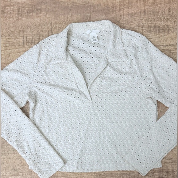 H&M Cream Eyelet Blouse Long Sleeve-Large - Picture 1 of 5